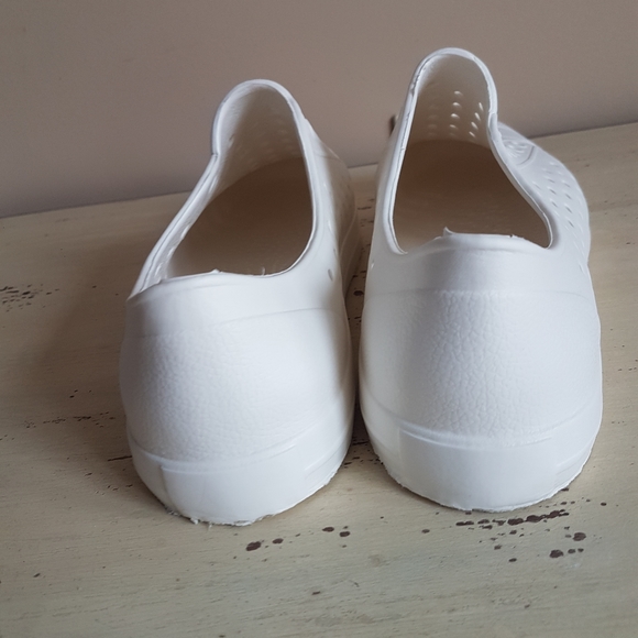 Comfy Summer White Shoes - Picture 4 of 5